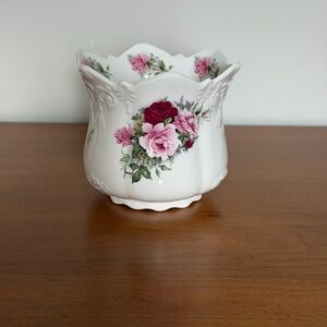 Vintage Royal Castle Fine Bone China Porcelain Vase - Lace Trim With Pink Roses